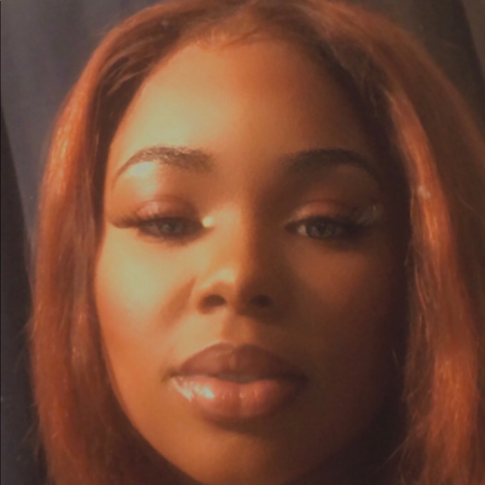 Meet your Posher, Angela